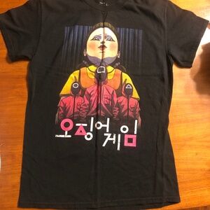 T shirt (squid games- adult small)